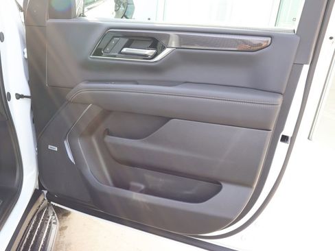 New 2026 GMC Yukon XL Elevation w/ LPO, Elevation Black Package image 41