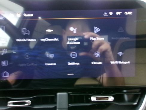 New 2026 Chevrolet Equinox ACTIV w/ Convenience Package III image 4