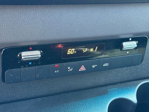 Used 2021 Mercedes-Benz Sprinter 2500 image 19