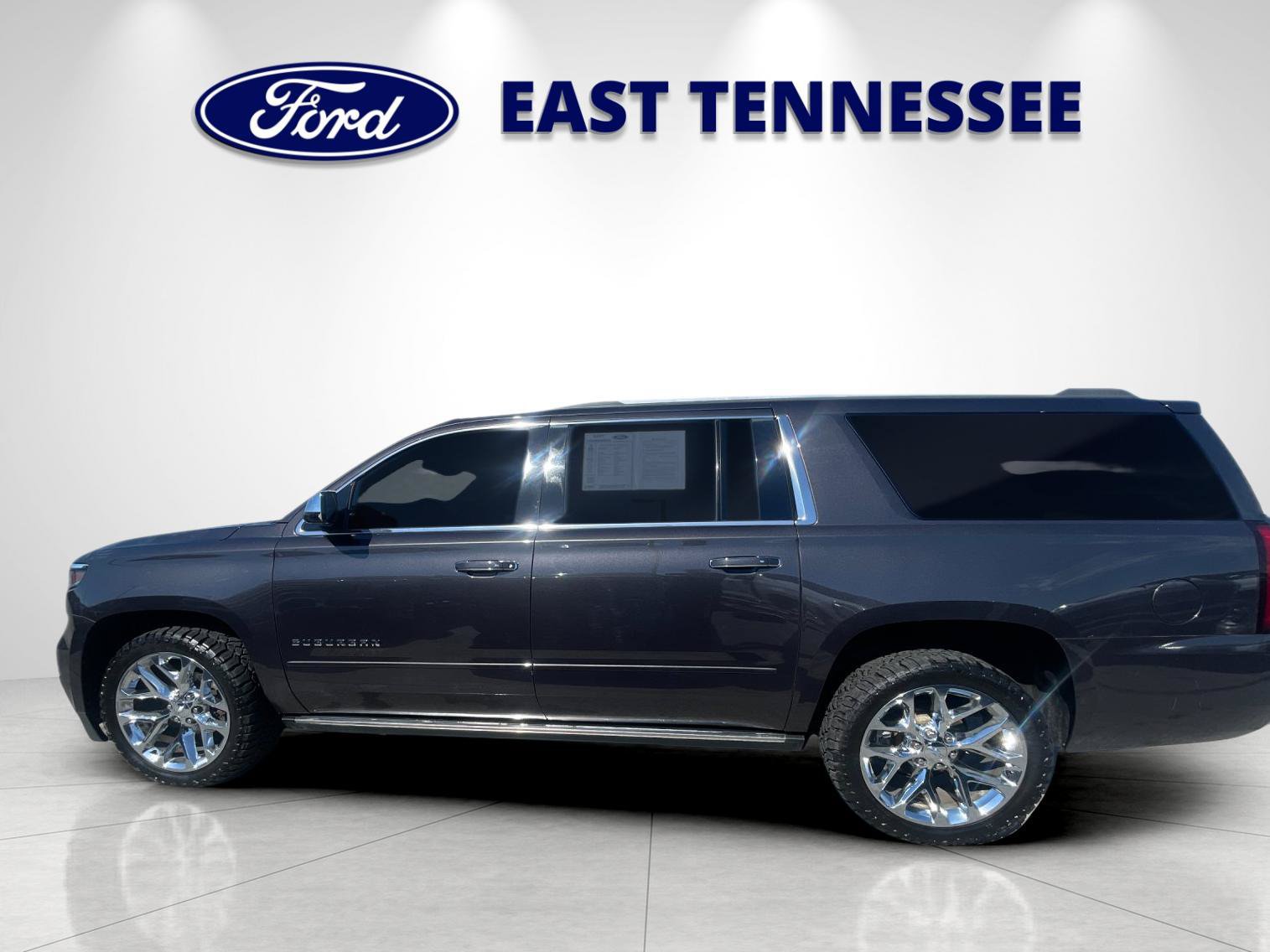 Used 2018 Chevrolet Suburban Premier AWD/4WD image 6