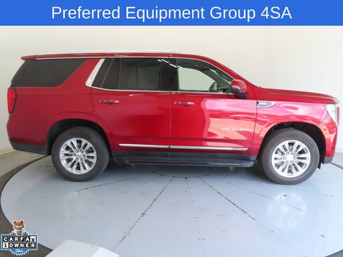 Used 2024 GMC Yukon SLT AWD/4WD image 2