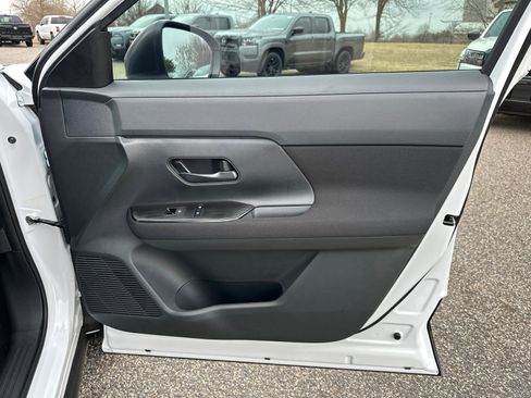 New 2026 Nissan Kicks S image 14