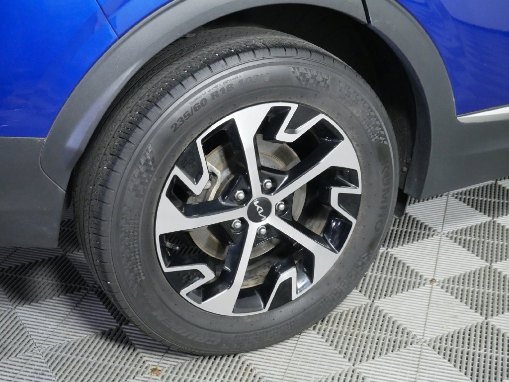 Used 2024 Kia Sportage EX AWD/4WD image 13