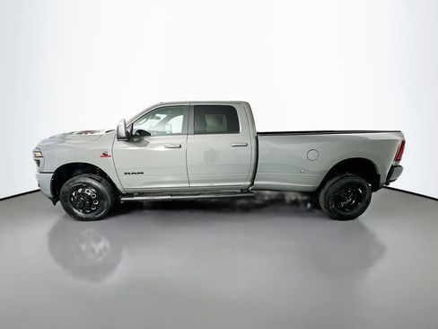 New 2026 RAM 3500 Laramie w/ Night Edition AWD/4WD image 4