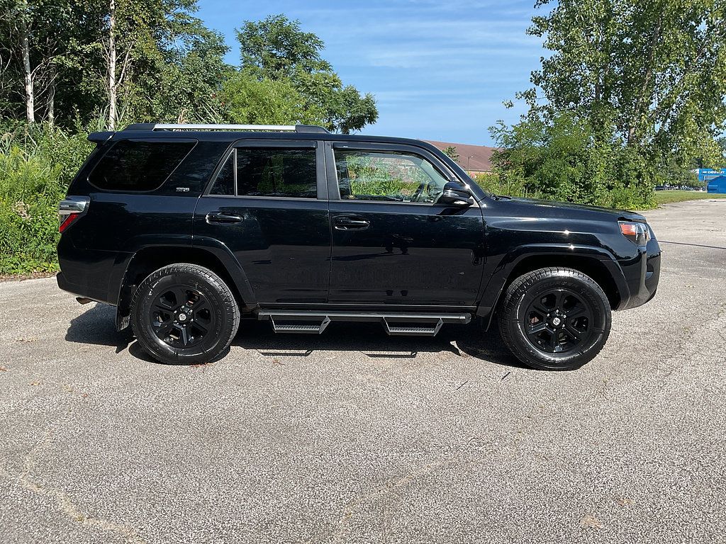 Used 2019 Toyota 4Runner SR5 Premium AWD/4WD image 4