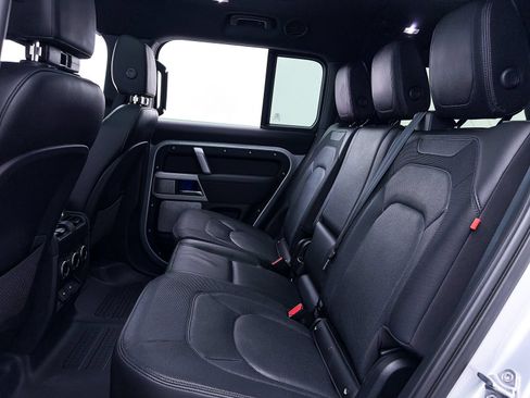 Used 2023 Land Rover Defender 130 X-Dynamic SE AWD/4WD image 58