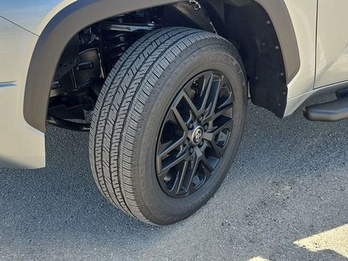 New 2026 Toyota Tundra Limited AWD/4WD image 32