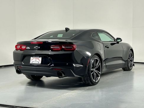 Used 2021 Chevrolet Camaro LT w/ Technology Package image 7