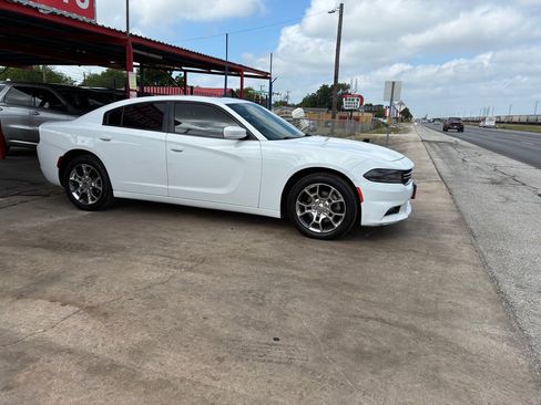 Used 2016 Dodge Charger SE w/ Power Sunroof Group AWD/4WD image 27