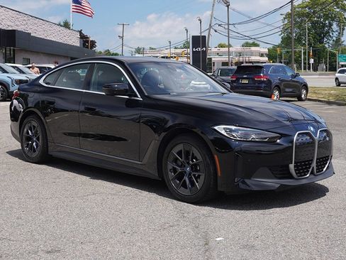 Used 2023 BMW i4 eDrive35 w/ Premium Package RWD image 2