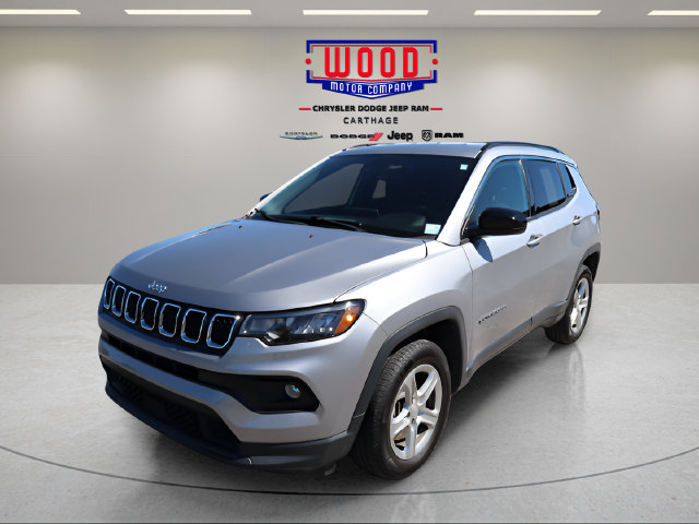 Used 2024 Jeep Compass Latitude AWD/4WD image 7