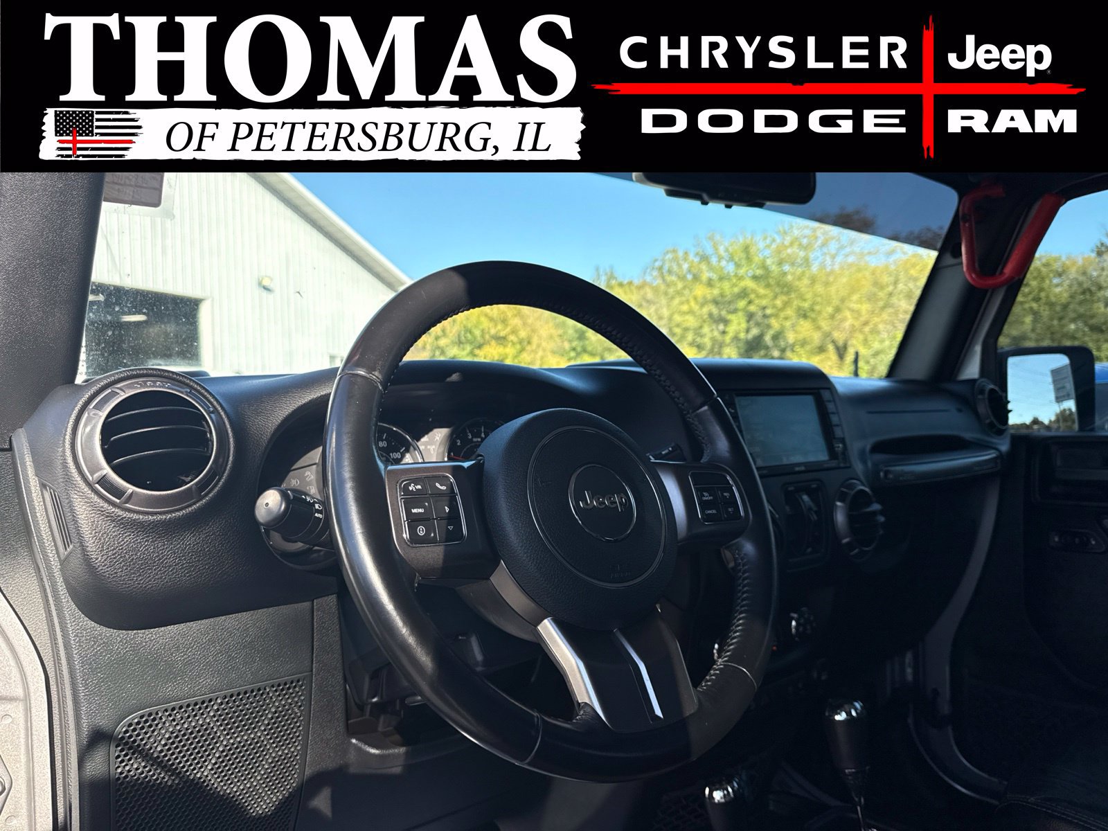 Used 2018 Jeep Wrangler Unlimited Sahara w/ Dual Top Group AWD/4WD image 11
