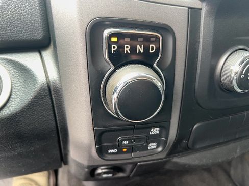 Used 2015 RAM 1500 Express AWD/4WD image 25