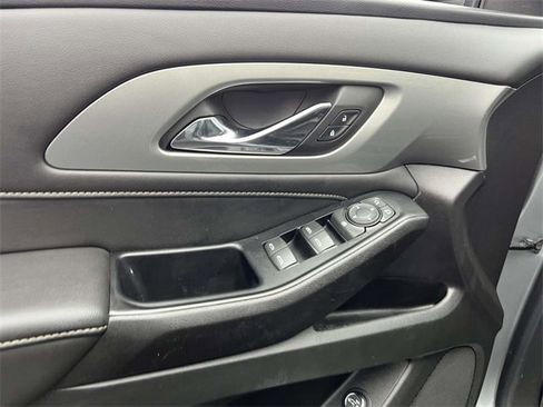 Certified 2023 Chevrolet Traverse LT w/ LPO, Floor Liner Package image 18