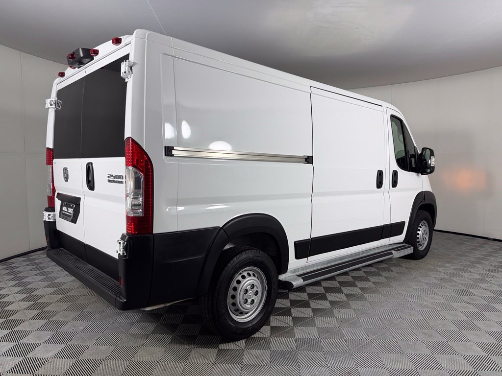 Used 2025 RAM ProMaster 2500 w/ U-Haul Equipment Group FWD image 9