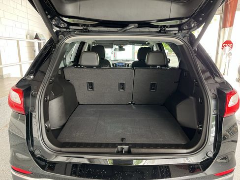 Used 2021 Chevrolet Equinox Premier w/ Redline Edition FWD image 8
