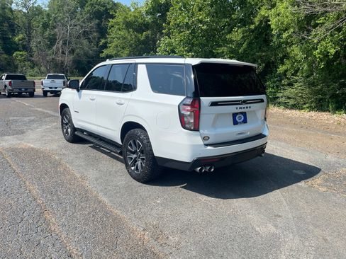 Used 2022 Chevrolet Tahoe Z71 w/ Z71 Off-Road Package AWD/4WD image 3