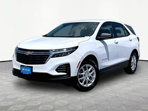Used 2024 Chevrolet Equinox LS FWD image 3