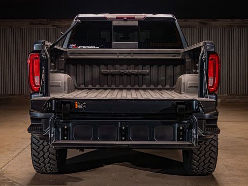 Used 2019 GMC Sierra 1500 Denali w/ Denali Ultimate Package AWD/4WD image 9