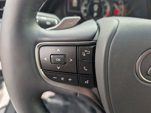 Used 2024 Lexus ES 350 w/ Premium Package image 21