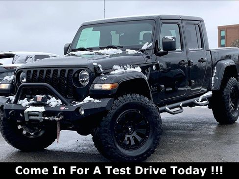 Used 2020 Jeep Gladiator Sport w/ Quick Order Package 24S image 13