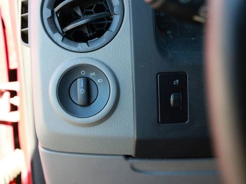 Used 2012 Ford E-350 and Econoline 350 XL image 40