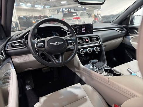 Used 2023 Genesis G70 2.0T image 11
