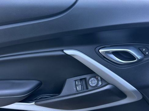 Used 2022 Chevrolet Camaro SS RWD image 11