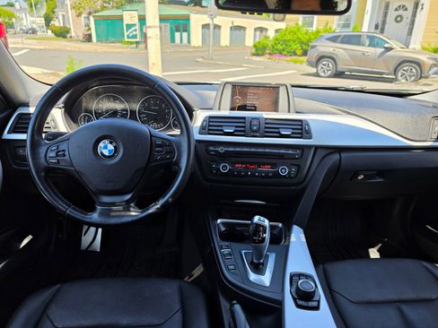 Used 2013 BMW 328i xDrive Sedan AWD/4WD image 12