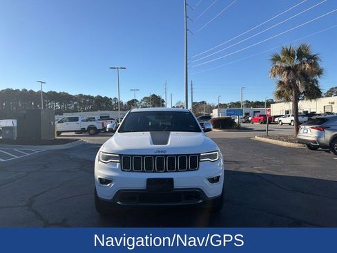 Used 2017 Jeep Grand Cherokee Limited w/ Luxury Group II image 3