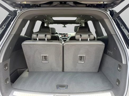 Used 2024 Cadillac XT6 Premium Luxury AWD/4WD image 9