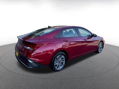 Used 2026 Hyundai Elantra Hybrid FWD image 15