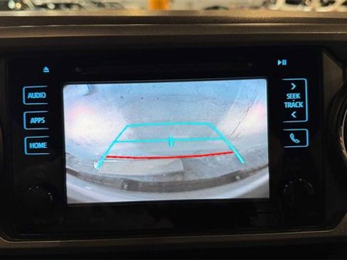 Used 2018 Toyota Tacoma TRD Sport image 30