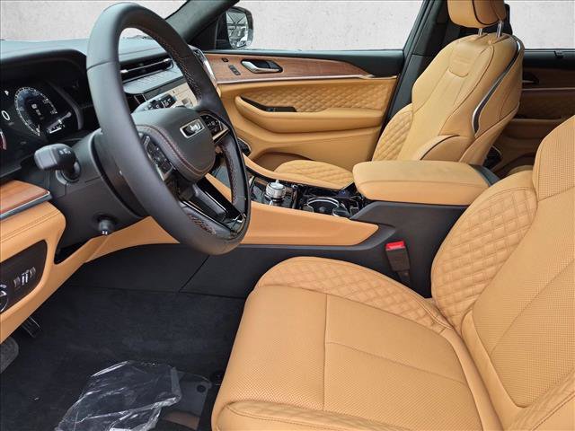 New 2027 Jeep Grand Cherokee Summit AWD/4WD image 4