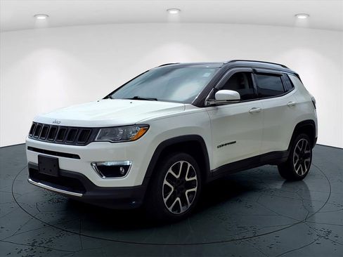 Used 2018 Jeep Compass Limited w/ Navigation Group AWD/4WD image 4