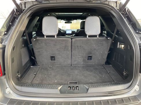 Used 2022 Ford Explorer ST w/ ST Street Pack image 6