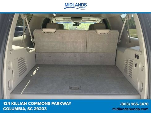Used 2019 Cadillac Escalade ESV Premium Luxury w/ LPO, Radiant Package AWD/4WD image 8