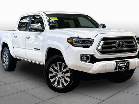 Used 2023 Toyota Tacoma Limited AWD/4WD image 3