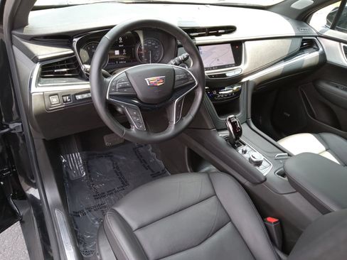 Used 2024 Cadillac XT5 Premium Luxury w/ Technology Package AWD/4WD image 13