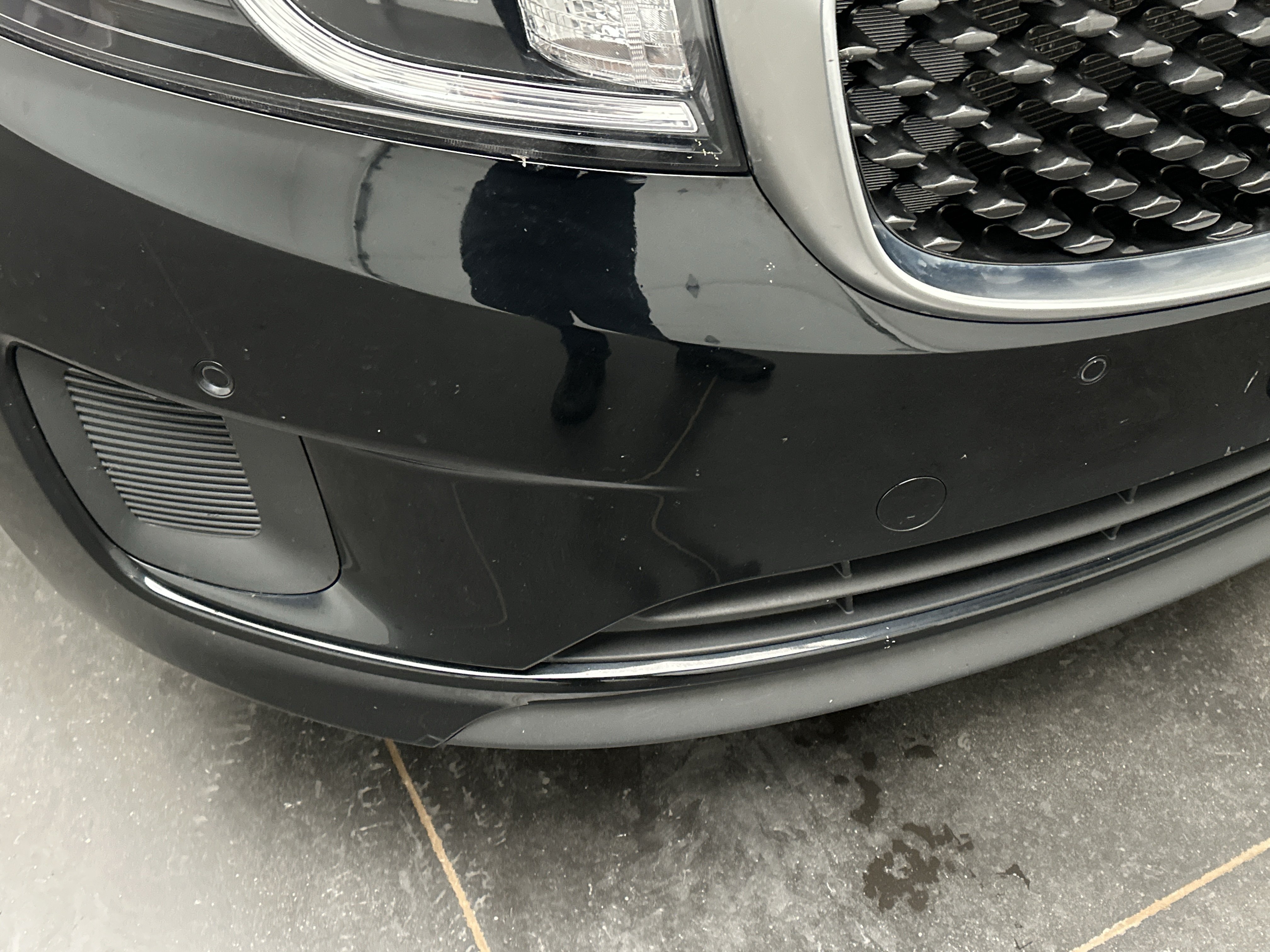 Used 2017 Kia Sedona LX w/ LX Essentials Premium Package FWD image 3