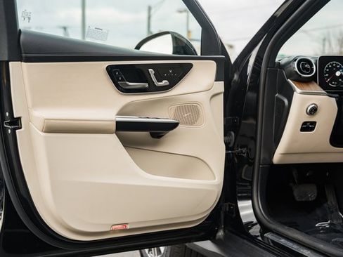 Certified 2024 Mercedes-Benz GLC 300 4MATIC image 40