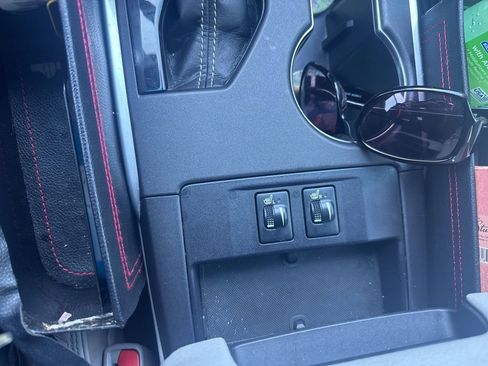 Used 2017 Toyota Camry XLE image 12