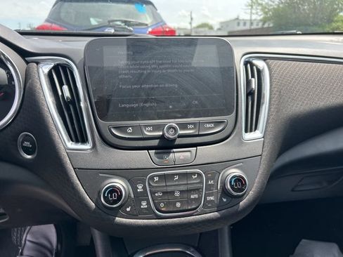 Used 2021 Chevrolet Malibu LT FWD image 8