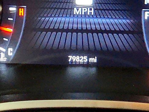 Used 2020 Dodge Challenger SXT w/ Plus Package RWD image 15