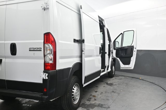 Used 2026 RAM ProMaster 2500 w/ Convenience Group FWD image 44