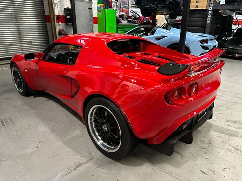 Used 2005 Lotus Elise image 9