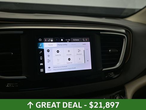Used 2023 Chrysler Voyager LX FWD image 26
