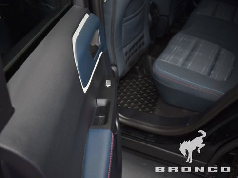 Certified 2024 Ford Bronco Sport Heritage w/ Heritage Convenience Package image 9