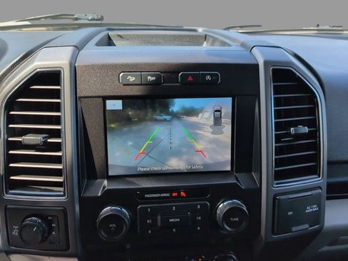 Used 2020 Ford F150 XLT w/ Equipment Group 302A Luxury AWD/4WD image 24