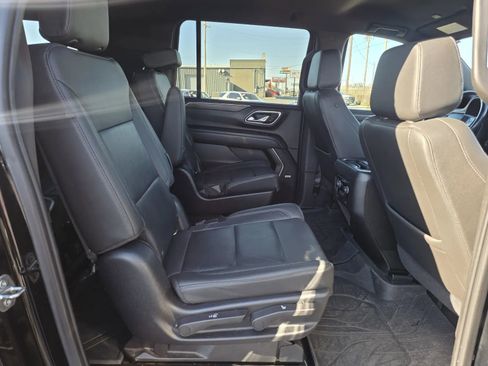 Used 2021 Chevrolet Suburban Z71 AWD/4WD image 15